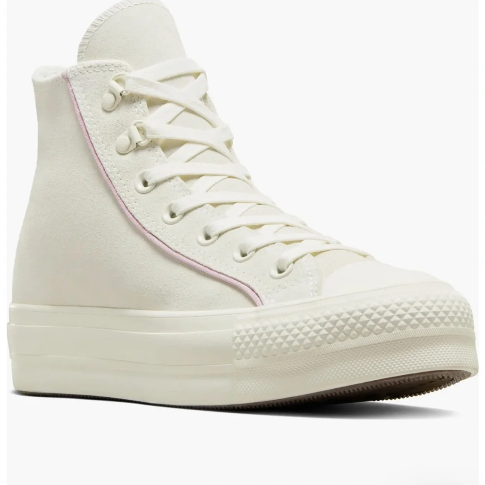 Converse Chuck Taylor Women’s 8.5 Platform High Top Suede Sneakers Pink Piping
